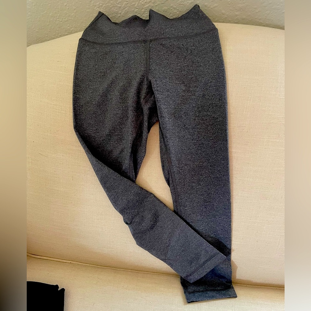 Size 4 lulu leggings cropped